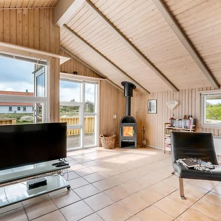 Skev - 200m To The Fjord By Interhome Feriehus *