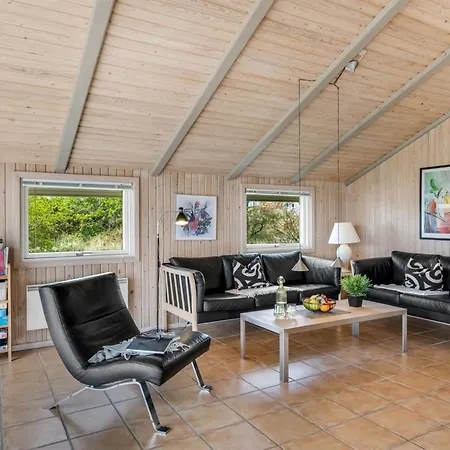 Semesterbostad Skev - 200m To The Fjord By Interhome *