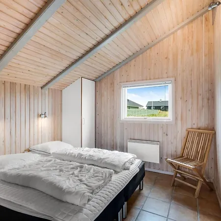 Skev - 200m To The Fjord By Interhome Semesterbostad *